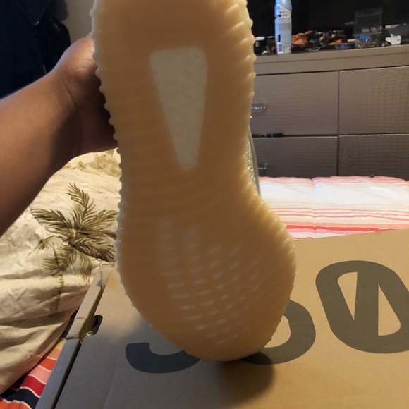 Size 9 men yeezy